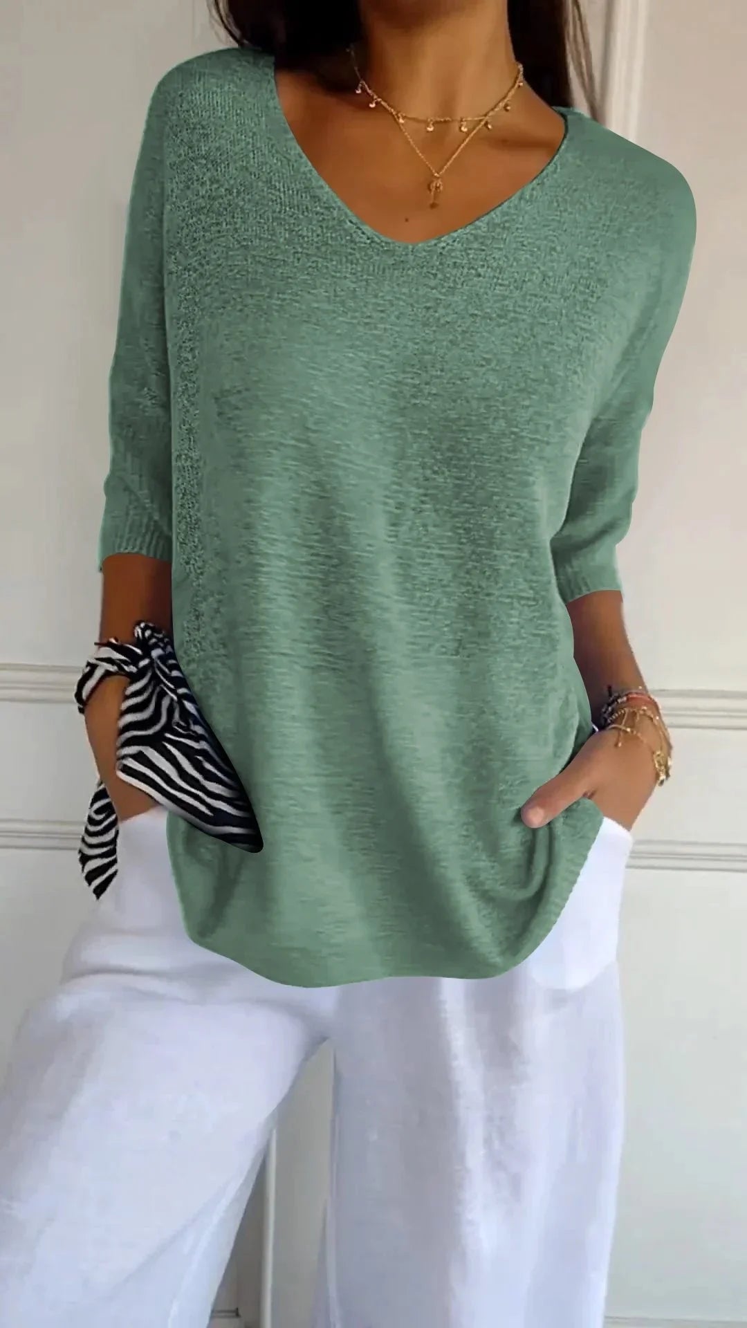 Kit 3 Blusas Malu® Malha Leve – Decote V Elegante