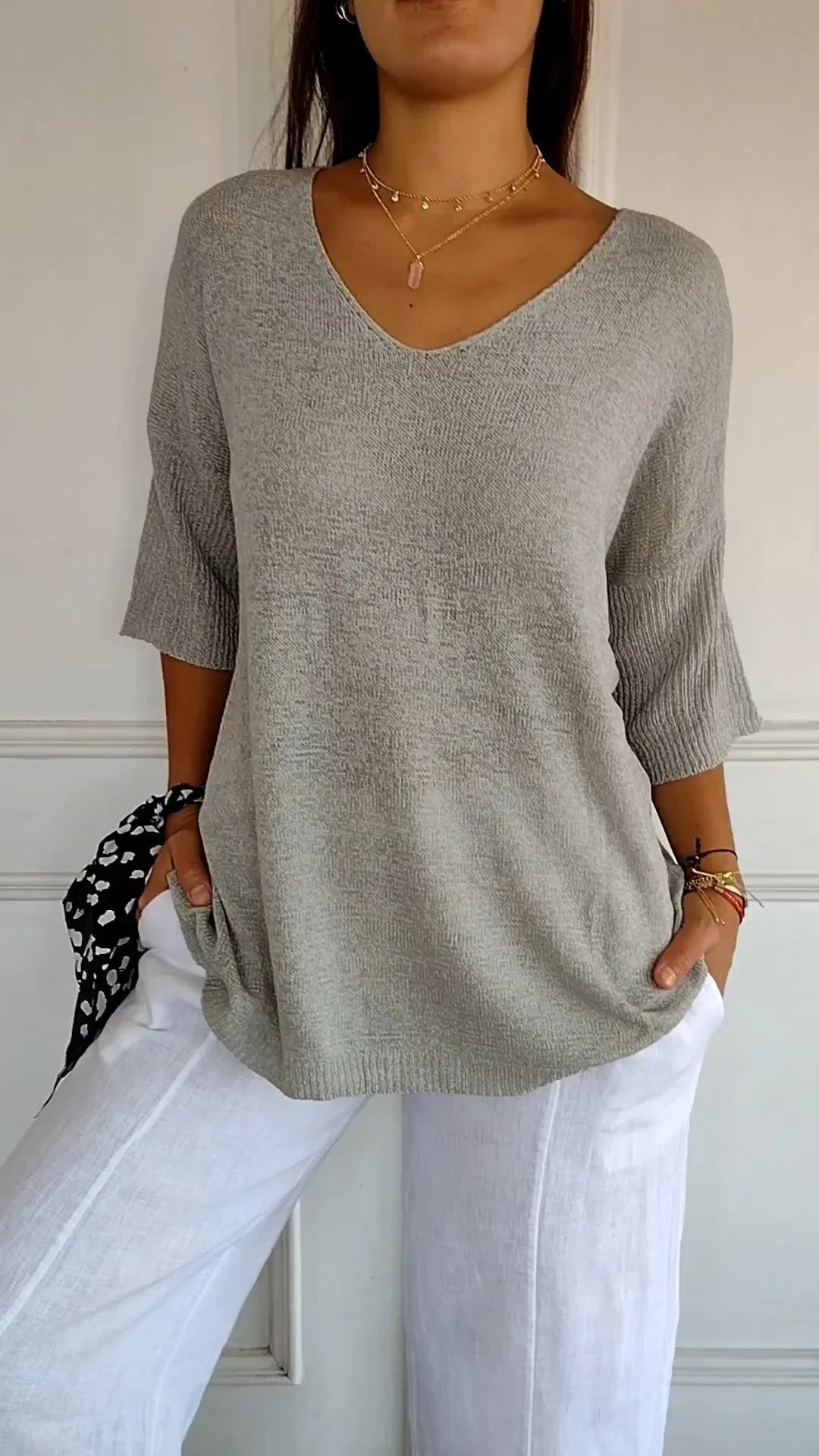 Kit 3 Blusas Malu® Malha Leve – Decote V Elegante